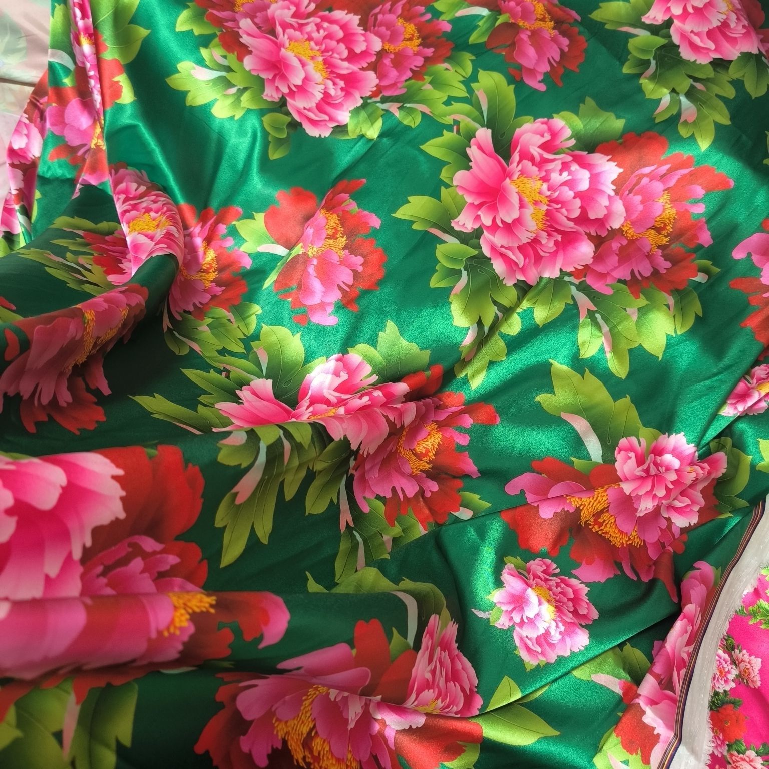 ผ้าซาตินอะซิเตทพิมพ์ลายดอกไม้  - Sewing And Textile บทวิจารณ์และราคา